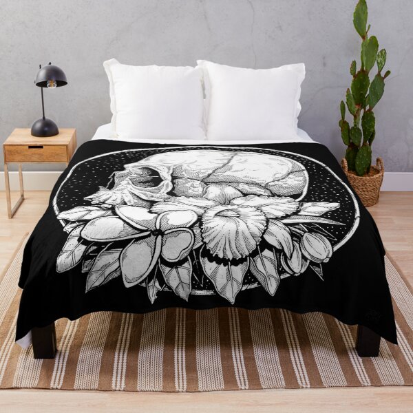 Artikelvorschau, Knochen und Botanik Skelett und Blume entworfen und verkauft von tshirtsandme.