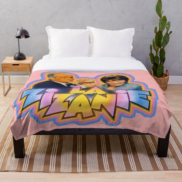 Item preview, La Zizanie - Corte vintage limpio con borde fresco designed and sold by Dude 4U.