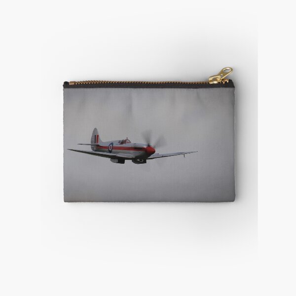 Artikelvorschau, Supermarine Spitfire in der Luft entworfen und verkauft von miradorpictures.