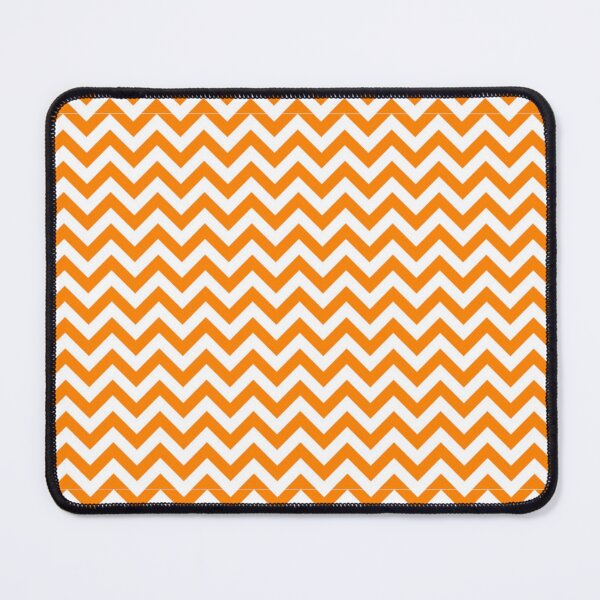 Artikelvorschau, UT inspiriertes Chevron entworfen und verkauft von wittythings.