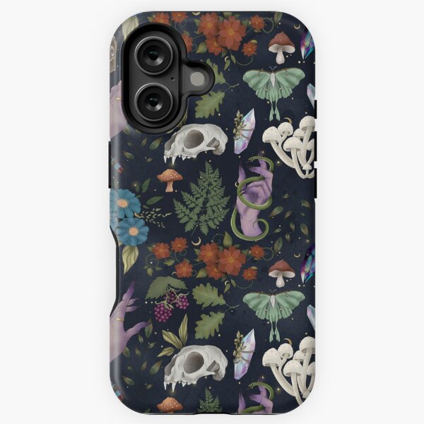 Vista previa del artículo con la obra «Bruja Verde - Patrón Místico con Polillas, Calaveras, Serpientes, Cristales, Hongos y Hierbas», diseñado y vendido por ThriceRound.