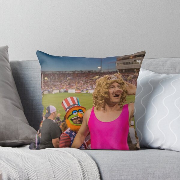 Item preview, Miss Piggy entertains the crowd designed and sold by matt1960.