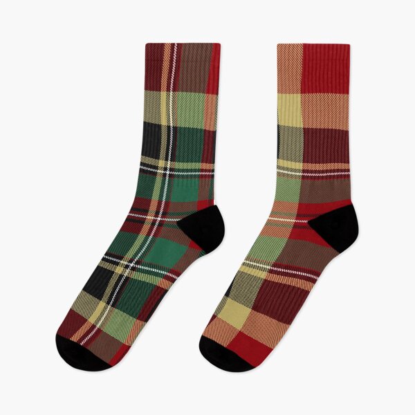 Artikelvorschau, Rot-grüner Tartan-Steppdeckenstil | Modernes und einzigartiges Streifendesign für Weihnachten entworfen und verkauft von TheWalnut.