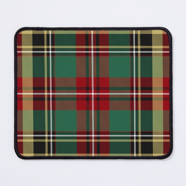 Artikelvorschau, Rot-grüner Tartan-Steppdeckenstil | Modernes und einzigartiges Streifendesign für Weihnachten entworfen und verkauft von TheWalnut.