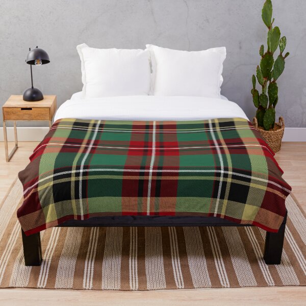 Aperçu de l'œuvre Couette à carreaux tartan rouge et vert | Motif à rayures moderne et unique pour Noël créée et vendue par TheWalnut.
