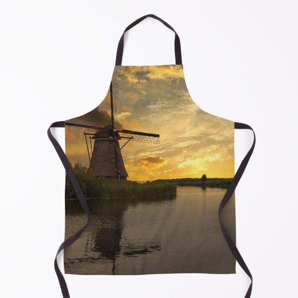 Aperçu de l'œuvre Dutch Windmill at Sunset créée et vendue par Yannik Hay.