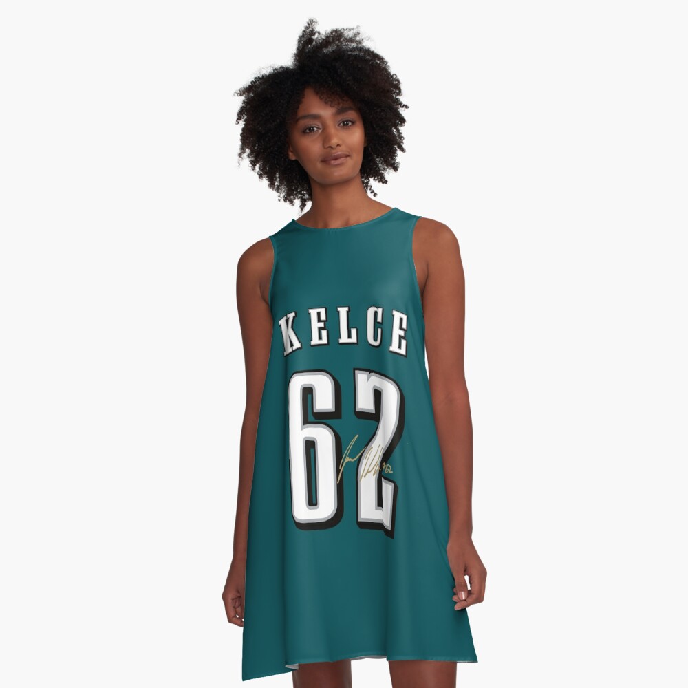 Jason Kelce 62 Eagles Essential T-Shirt by fezztee