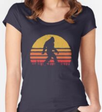 Retro Bigfoot Silhouette Sun Vintage - Believe! Women's Fitted Scoop T-Shirt