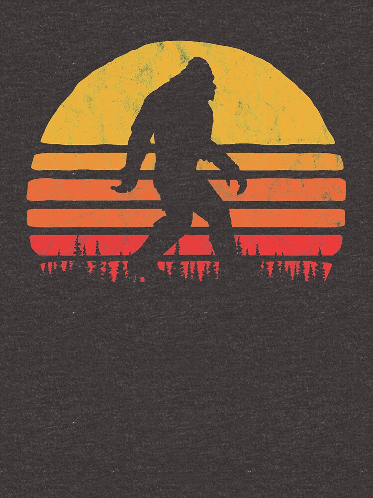 Disover Retro Bigfoot Silhouette Sun Vintage Believe! Essential T-Shirt