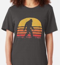 Rétro Bigfoot Silhouette Sun Vintage - Croyez! T-shirt ajusté