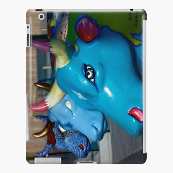 Three Cows on Parade, Ebrington Sq, Derry iPad Snap Case