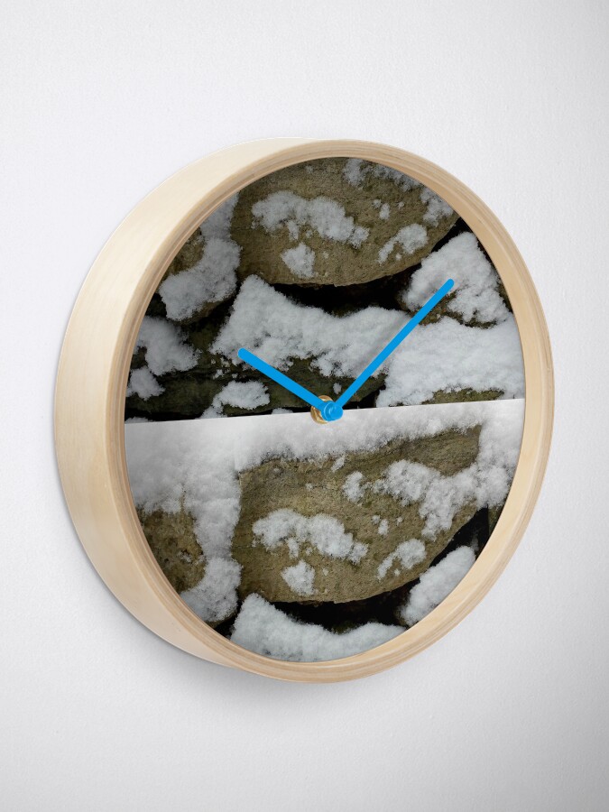 Alternate view of Snow design Clock