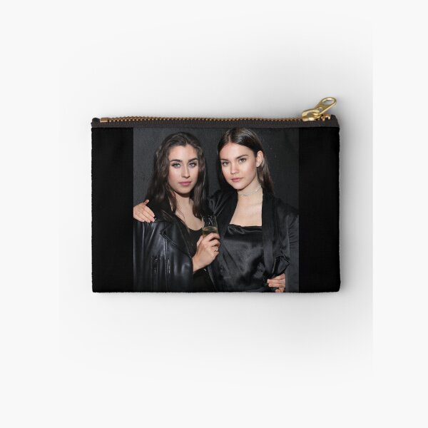 Aperçu de l'œuvre Lauren Jauregui et Maia Mitchell créée et vendue par hmanip.