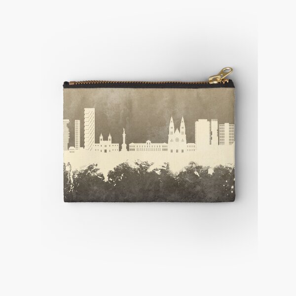 Artikelvorschau, Quito Ecuador Skyline entworfen und verkauft von ArtPrints.