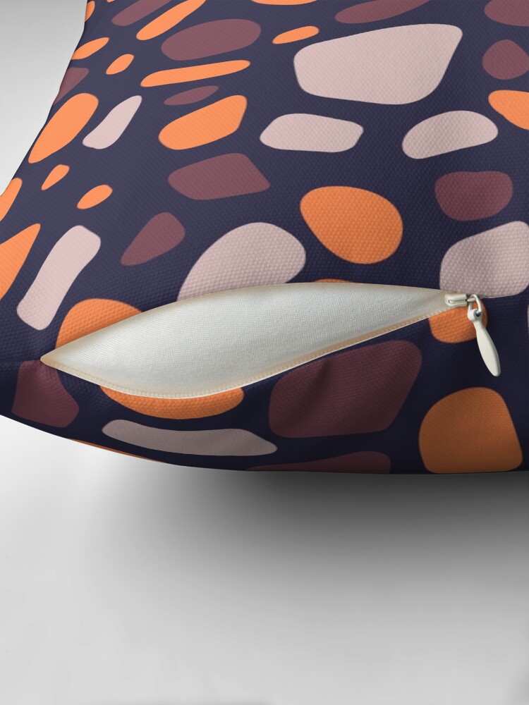 Thumbnail 2 von 4, Kissen, Terrazzo Orange designt und verkauft von sionia-art.