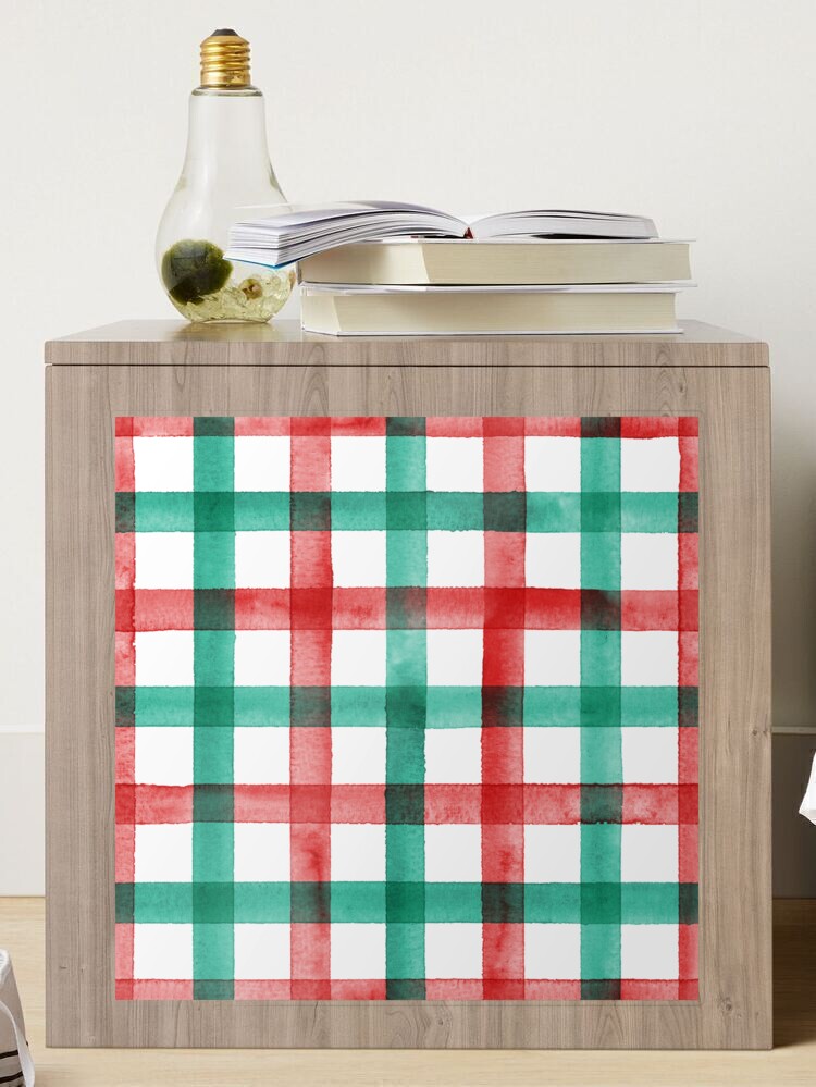 Watercolor stripe plaid seamless pattern. Red green stripes on