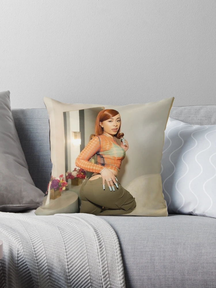 https://ih1.redbubble.net/image.4801427573.2574/throwpillow,small,750x1000-bg,f8f8f8.webp