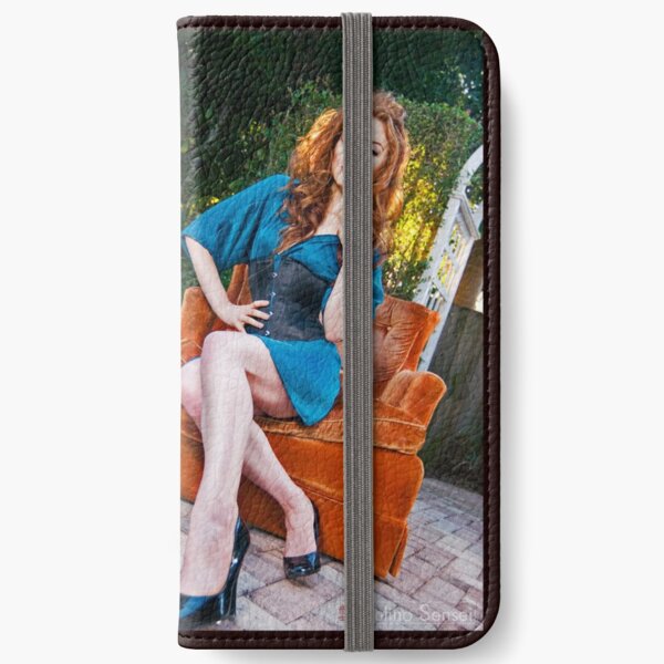 Jessamyne iPhone Wallet