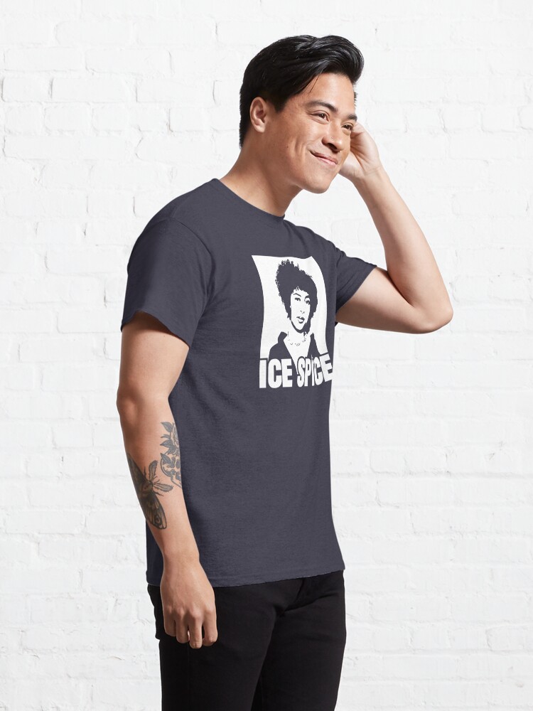 Discover Ice Spice rapper illustration  Classic T-Shirt