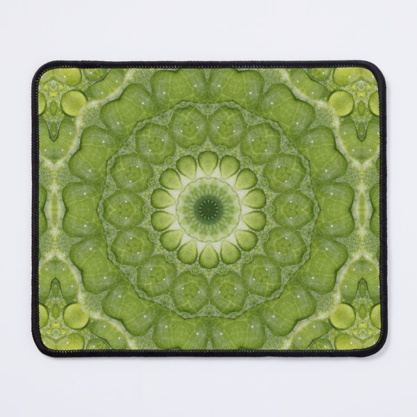 Artikelvorschau, Water Droplets on a Green Leaf Kaleidoscope pattern 12 entworfen und verkauft von Swabcraft.