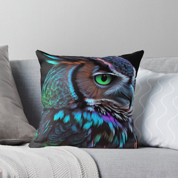 Artikelvorschau, Electric Feathered Hunter Owl entworfen und verkauft von mcmtdesigns.