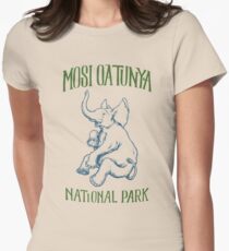 Mosi Oa Tunya Nationalpark fallender Elefant Tailliertes T-Shirt