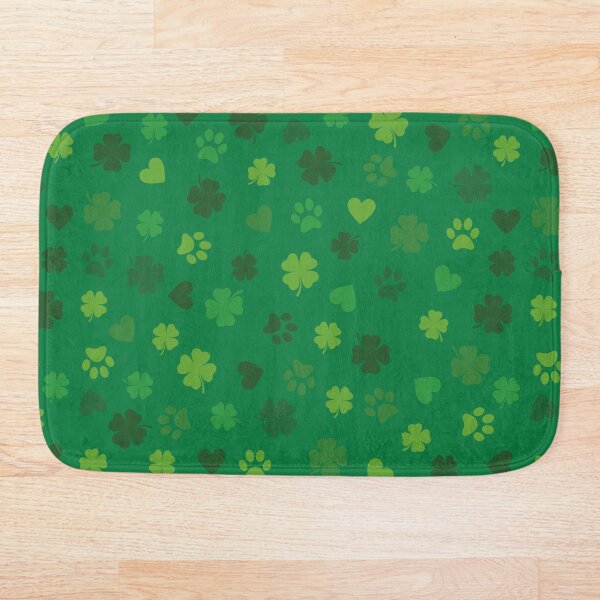 Aperçu de l'œuvre St Patricks Day Motif de coeurs, trèfles à quatre feuilles et empreintes de pattes sur fond vert créée et vendue par Sorry-NotSorry.