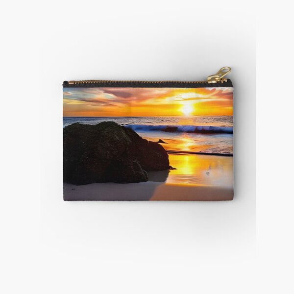 Artikelvorschau, Blick aufs Meer bei Sonnenuntergang entworfen und verkauft von Karen Roach.