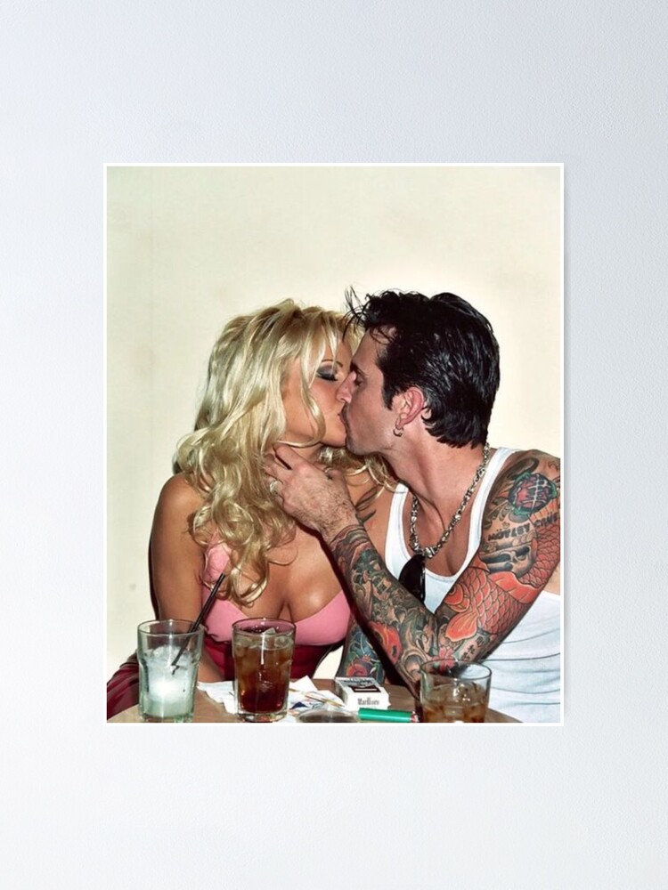 Pamela Anderson and Tommy Lee Kissing Poster