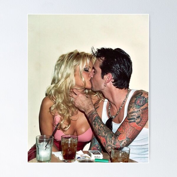 Pamela Anderson and Tommy Lee Kissing Poster