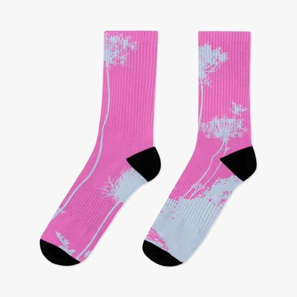 Artikelvorschau, Blaue Blumensilhouette entworfen und verkauft von Kawaii Girl.