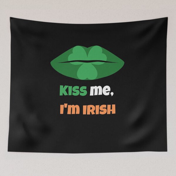 Artikelvorschau, Grüne Lippen St. Patricks Day Küssen Sie mich, ich bin irisch entworfen und verkauft von FreeMind-Design.