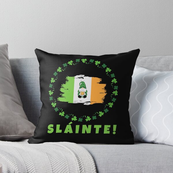 Artikelvorschau,  St Patricks Day Sláinte irischer Flaggen-Kreis-Klee-Kobold entworfen und verkauft von FreeMind-Design.