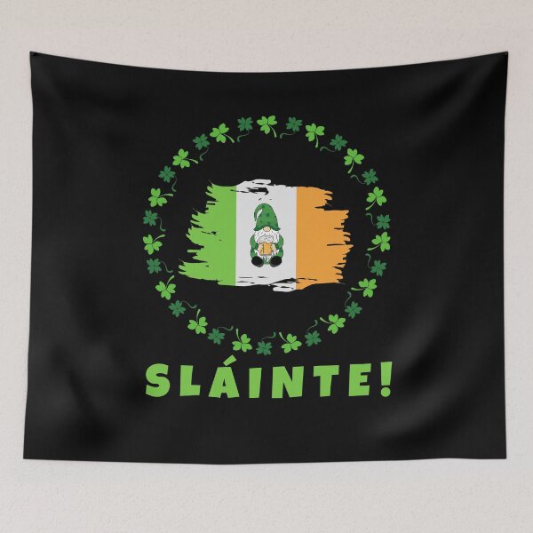 Artikelvorschau, St Patricks Day Sláinte irischer Flaggen-Kreis-Klee-Kobold entworfen und verkauft von FreeMind-Design.