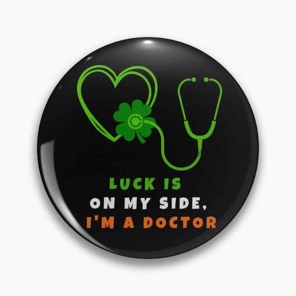 Artikelvorschau, St. Patricks Day Arzt Stethoskop Kleeherz Das Glück ist auf meiner Seite, ich bin Arzt entworfen und verkauft von FreeMind-Design.