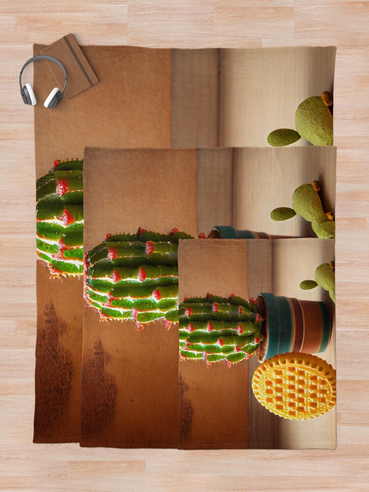 Imagen 5 de 6, Manta con la obra Cactus and Waffle with a Pebble Digital Painting, diseñada y vendida por CodeAndColors.