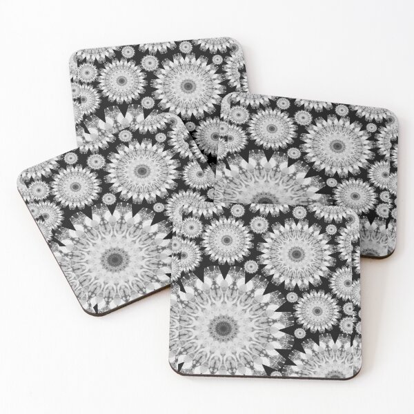 Aperçu de l'œuvre Sparkle 2 Mandala noir et blanc Art par Sharon Cummings créée et vendue par Sharon Cummings Art.