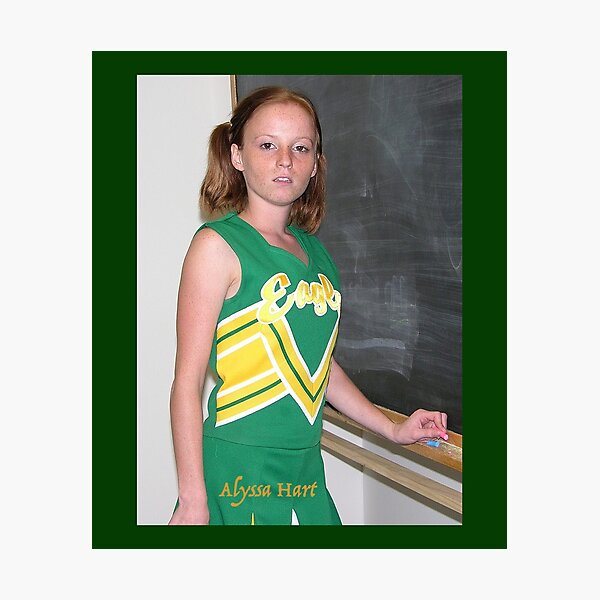 Alyssa Hart Cheerleader T Shirt Holen Sie Sich Ihre Heute Fotodruck