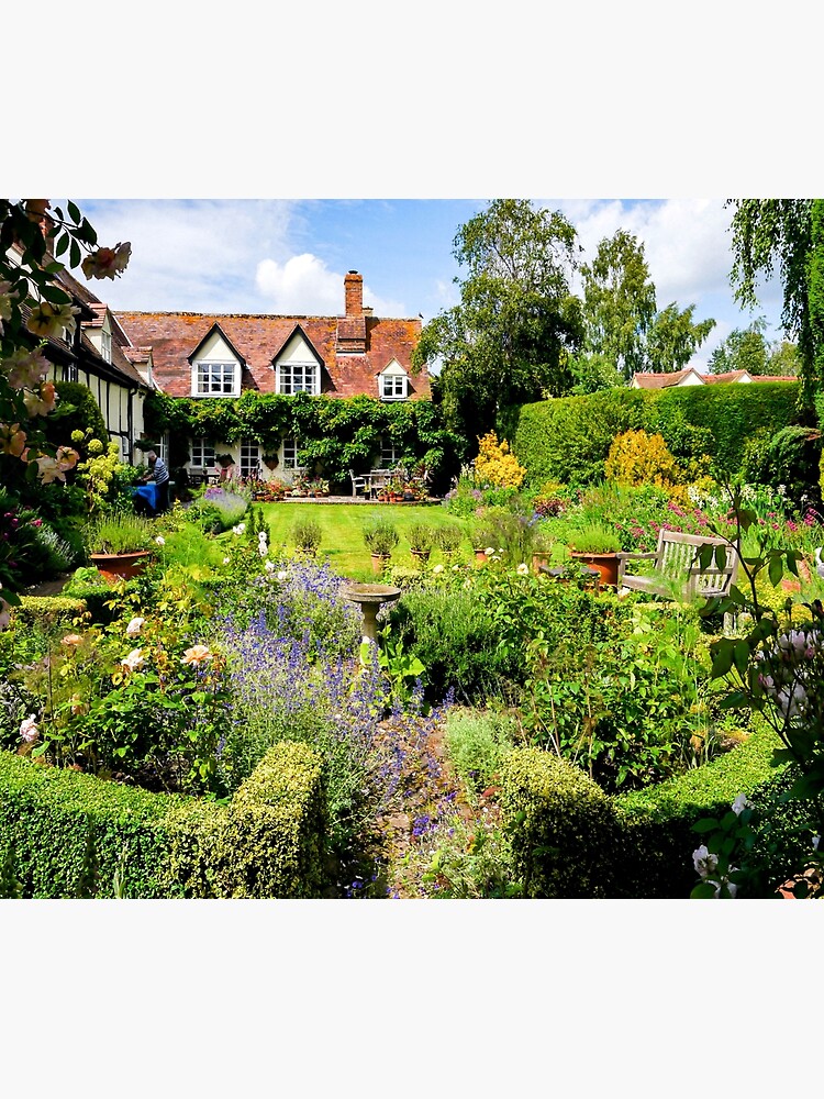 Cottage garden. by ScenicViewPics