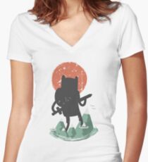 Fin The Giant Fitted V-Neck T-Shirt