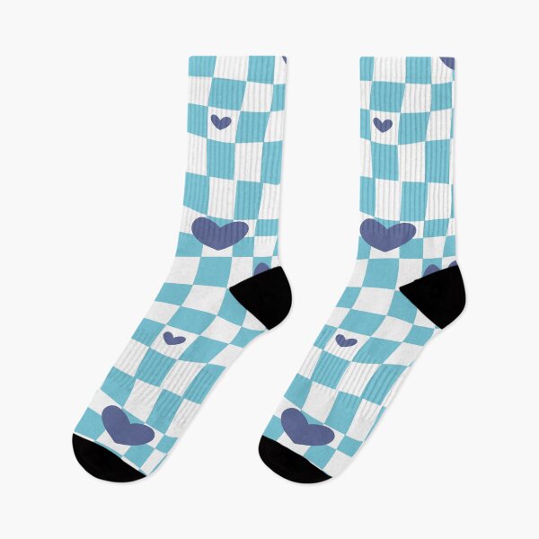 Aperçu de l'œuvre Motif à carreaux bleu cyan coeurs créée et vendue par Patternawy.