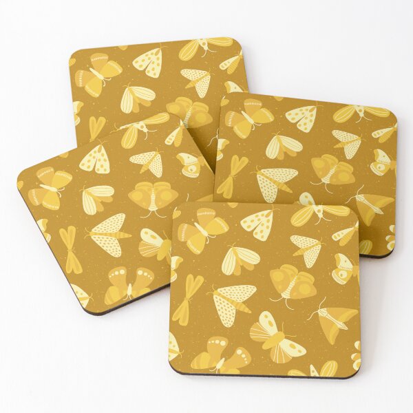 Aperçu de l'œuvre Papillons de Nuit et Papillons sur Fond Moucheté Foncé - jaune - SHW1006 P créée et vendue par Shiny Happy World.