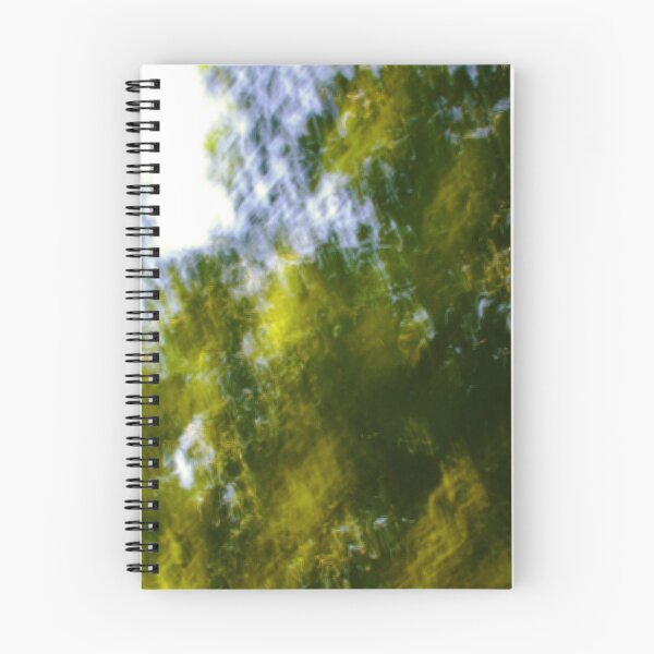 Aperçu de l'œuvre Flou de la forêt 3 créée et vendue par Brooke Garrett.