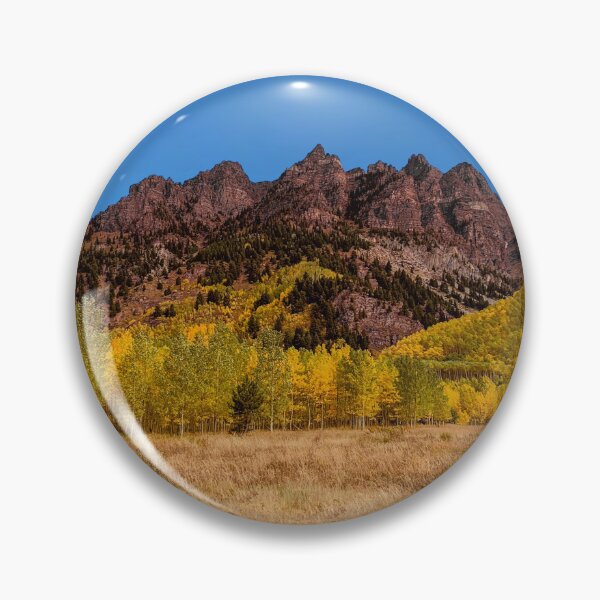 Artikelvorschau, schöner Herbstwald mit Elk Mountains im Hintergrund entworfen und verkauft von ImgPrint.