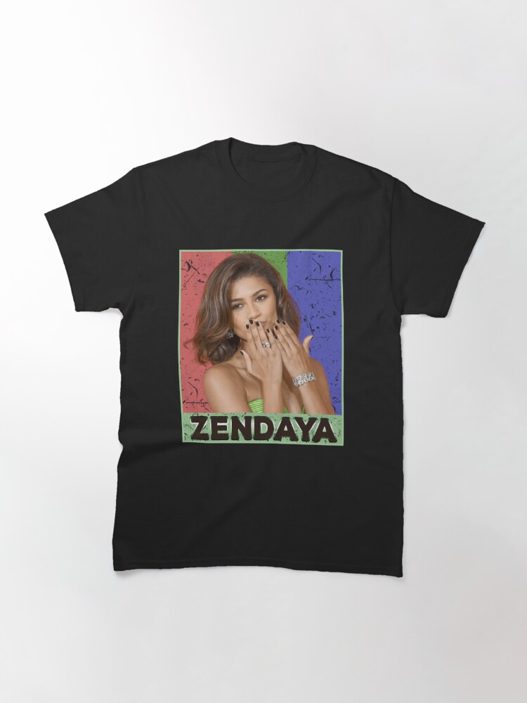 Discover Zendaya Model Trendy Vintage 90s' Classic T-Shirt
