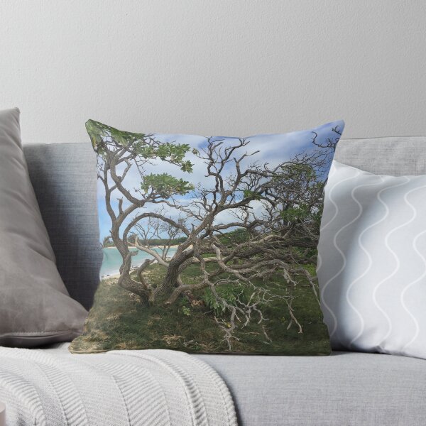 Aperçu de l'œuvre Gnarly Tree à Maui créée et vendue par LifeWithDawna.
