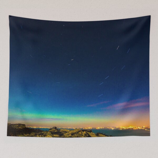 Artikelvorschau, Aurora Borealis und Star Trails über Nordwales entworfen und verkauft von LluniauDafyddEm.