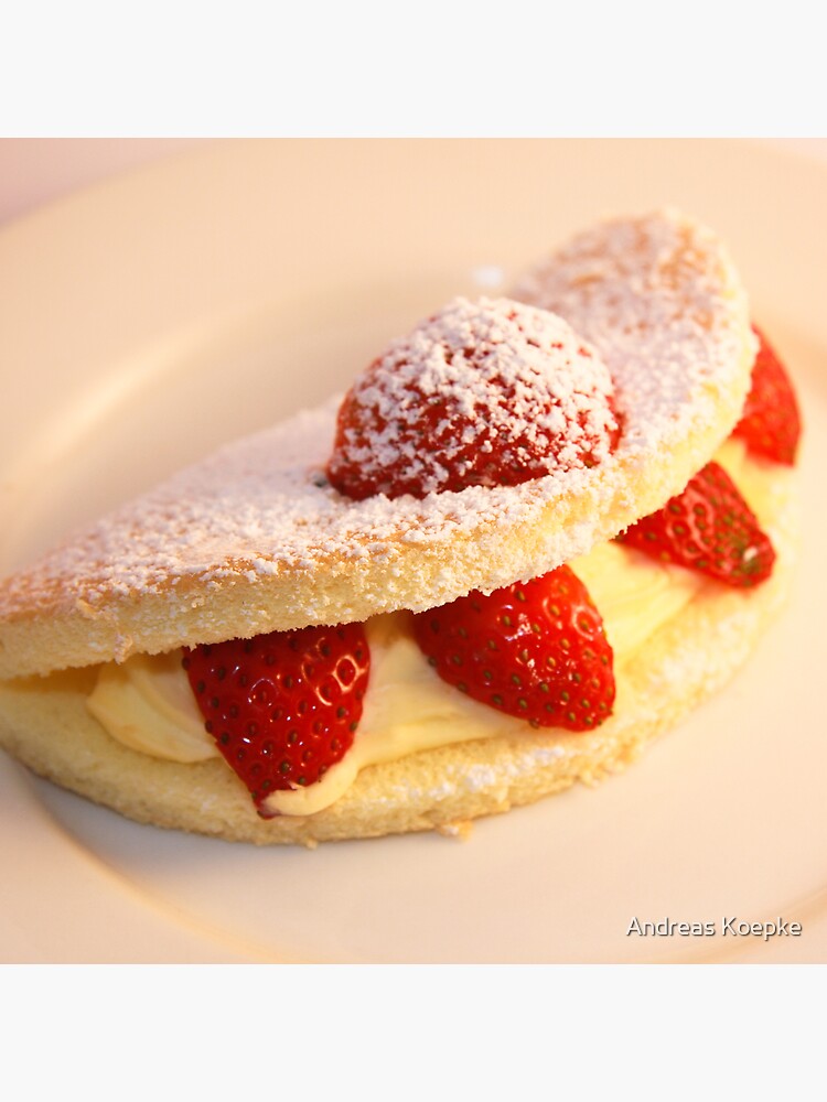 Strawberry sponge cake by mistered