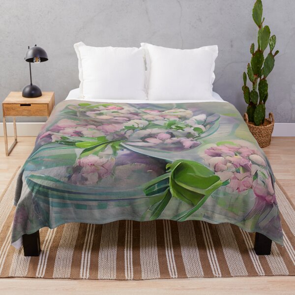 Artikelvorschau, Schöne Vintage violette Blumen-Aquarell-Stil-Version 7 entworfen und verkauft von DreamingAwake1.