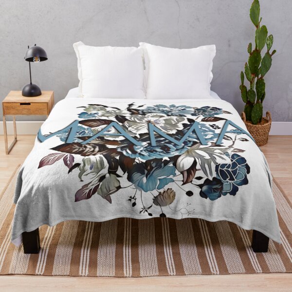 Artikelvorschau, Mama mit blauen und braunen Rosen und Blumen entworfen und verkauft von Inktown.
